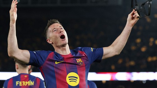 Barcelona prepared to offer Robert Lewandowski new contract with one key condition