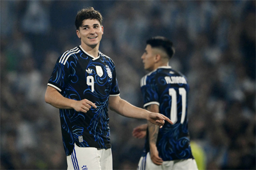 Atletico Madrid reject Barcelona's Julian Alvarez swap deal