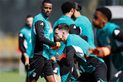 Isak returns! Liverpool striker back in training in huge boost ahead of PSG showdown