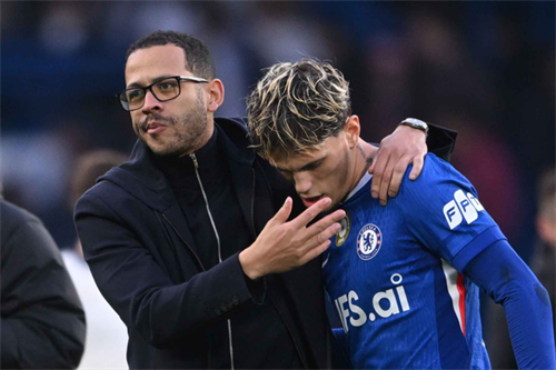 Gallas says Chelsea must find success or they will become toothless like Man Utd