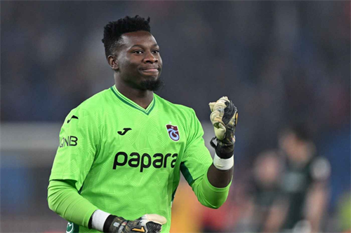 Man United make Andre Onana decision as 'keeper eyes number one spot