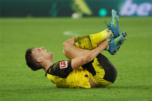 Dortmund chief Ricken cannot rule out Schlotterbeck sale