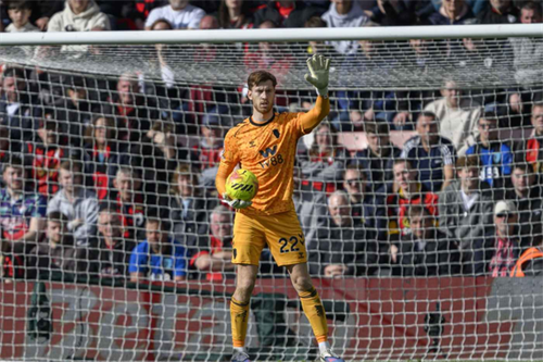 Chelsea scouting Sunderland goalkeeper Roefs