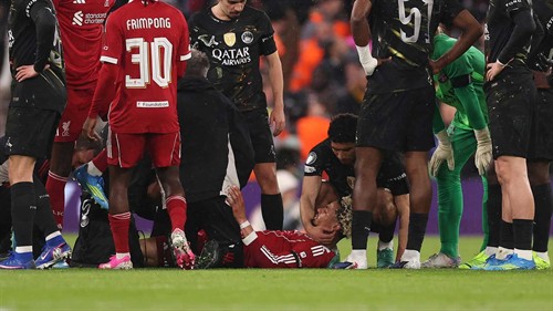 Drama at Liverpool FC: Hugo Ekitike suffers a horror injury