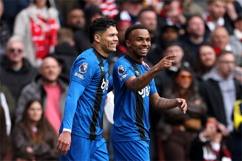 Liverpool and Man Utd to battle it out for Bournemouth star Eli Junior Kroupi this summer