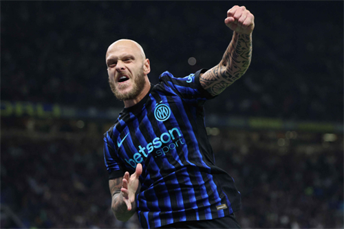 Title-chasing Inter go 12 points clear at Serie A summit after thrashing Cagliari