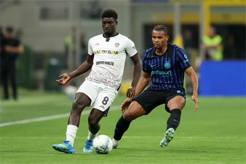 Inter defender Akanji: I did speak with AC Milan