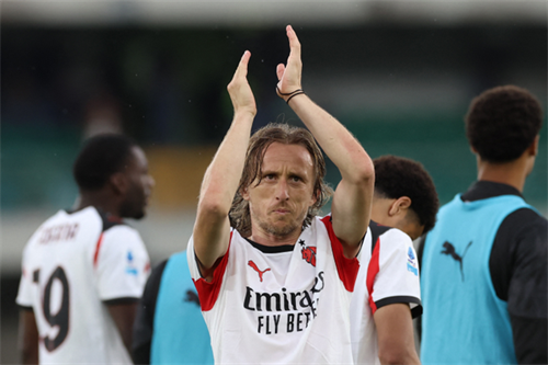Modric wants transfer assurances before committing to new AC Milan deal