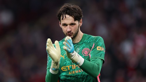 Liverpool & Chelsea lead chase as Trafford seeks Man City exit