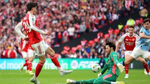 Liverpool & Chelsea lead chase as Trafford seeks Man City exit