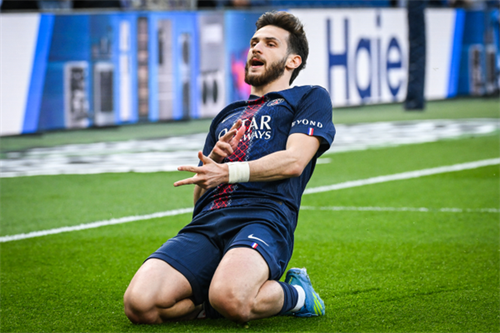 Paris Saint-Germain 3-0 Nantes: Kvaratskhelia bags brace as PSG thump Nantes to extend lead at summit of Ligue 1