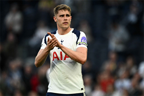 Man Utd and Liverpool set to fight for Van de Ven if Tottenham are relegated this season