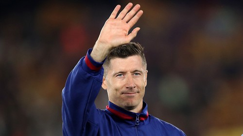 Barca striker Lewandowski reacts to Milan & Juve transfer talk