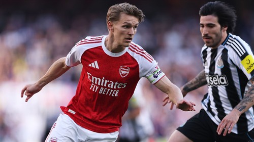 Eze doesn't do tap-ins! Stunner sends timid Arsenal back top