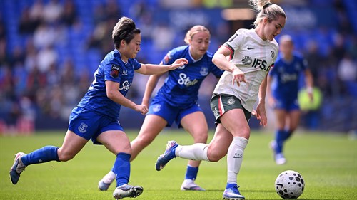 Two-goal Kerr matches Chelsea record in WSL thrashing of Everton