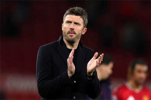 Man Utd Treble winner Sheringham: Carrick? I'd be very disappointed...