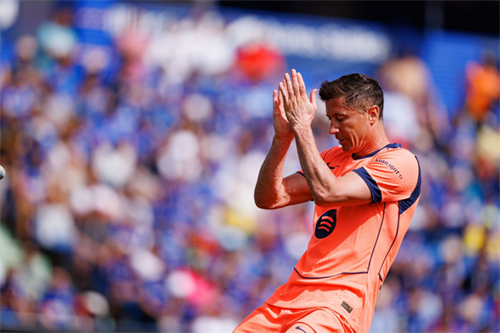 Lewandowski set for Barcelona exit as replacement lined up