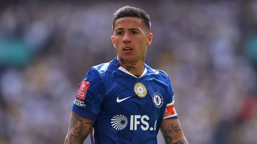 Chelsea hold talks with Iraola's representatives