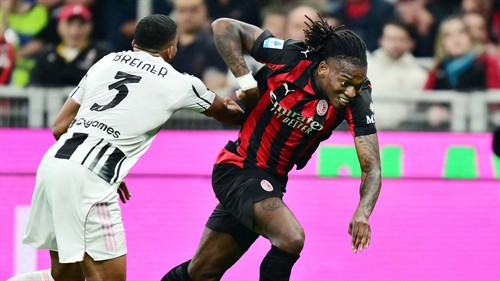 Man Utd scouts watch AC Milan forward ahead of possible £52m bid