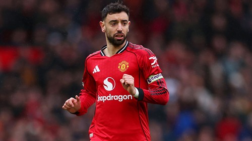 Fernandes seeks Man Utd assurances before committing future