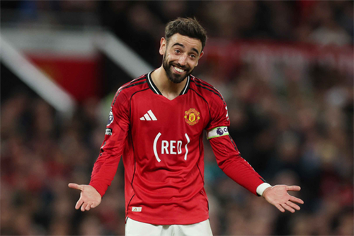 Galatasaray president to launch bid for Man Utd star Fernandes