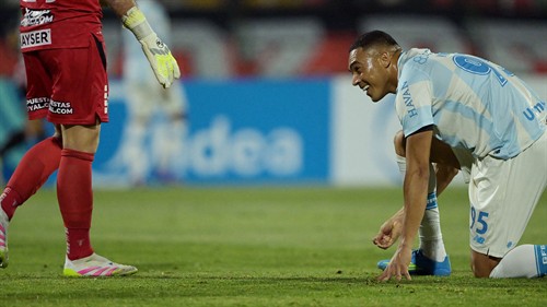 VIDEO: Ex-Spurs striker incredibly misses THREE penalties in just six minutes