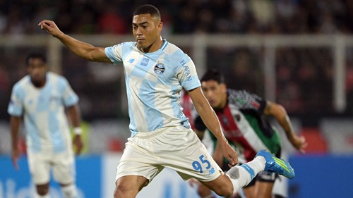 VIDEO: Ex-Spurs striker incredibly misses THREE penalties in just six minutes