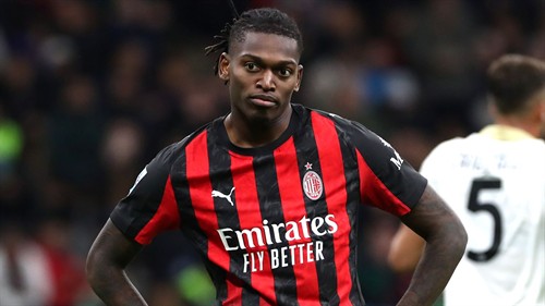 Man Utd willing to offer THREE players in Leao deal
