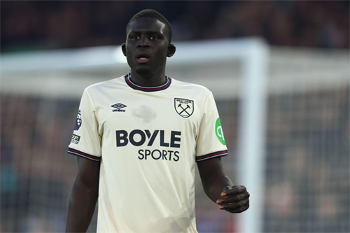 Man United eye shock move for West Ham defender Malick Diouf