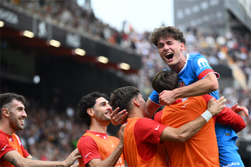 Atletico Madrid 2-0 Valencia: Luque and Cubo score debut goals as Atletico Madrid leave it late in victory over Valencia