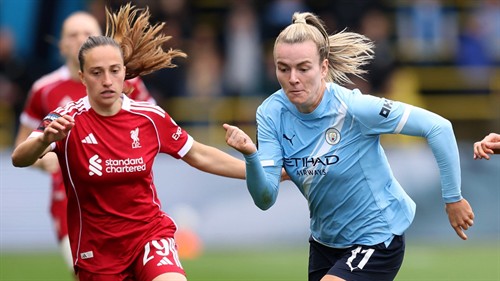 Rebecca Knaak, you hero! Late goal seals huge win for WSL leaders
