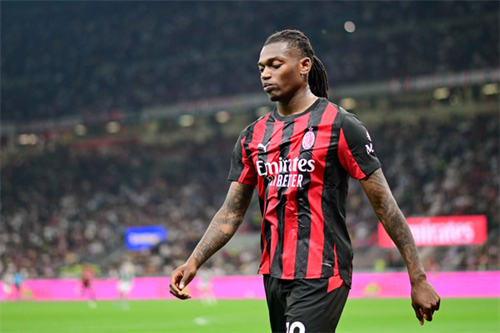 Premier League trio offered chance to sign unsettled AC Milan ace Rafael Leao