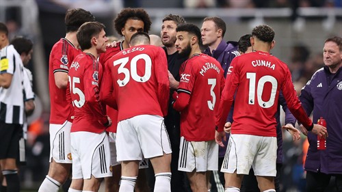 Permanent Man Utd manager job for Carrick 'his to turn down'
