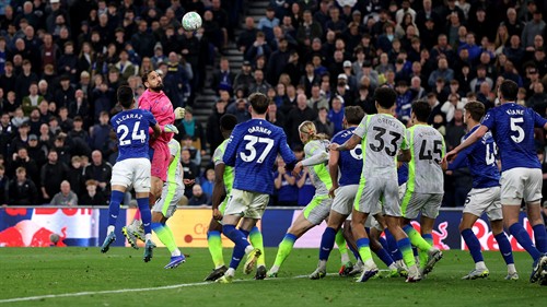 Guehi woeful blunder gives Everton equaliser as Man City rescue draw