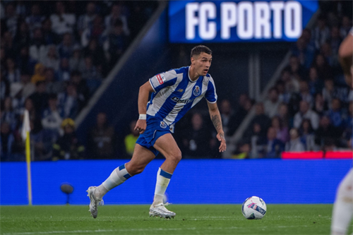 Porto sign Arsenal defender Kiwior permanently in 319m deal