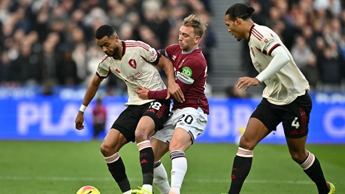 Owen names Bowen as 'ideal choice' to replace Salah at Liverpool