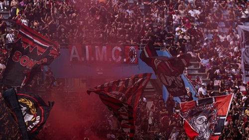 Allegri holds emergency Milan meeting as UCL hopes fade