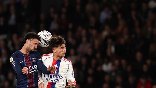 Man Utd want Lyon star to fix problem position
