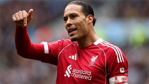 'You understand?' - Slot snaps back after Salah 'standards' claim