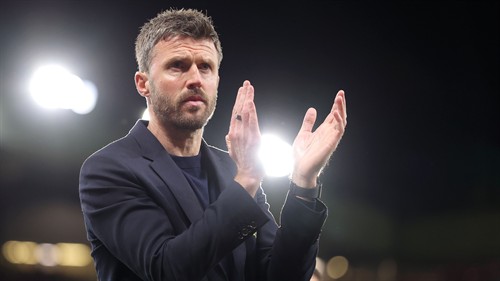 Carrick issues response to rumours Man Utd looking at other managers