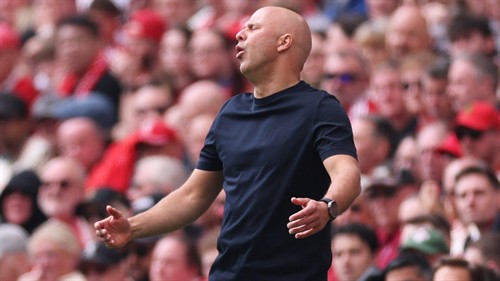 Gakpo goes missing as Slot hangs Jones out to dry in draw