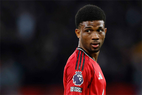 Carrick praises Amad despite Sunderland rumours: He's got nothing to feel down about!