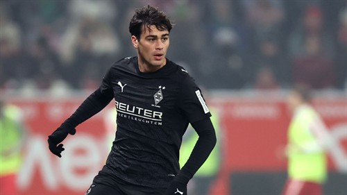 USMNT's Reyna scores first Gladbach goal in loss to Augsburg
