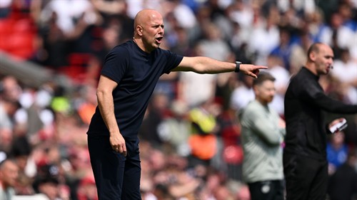 Slot vows to win back booing Liverpool fans