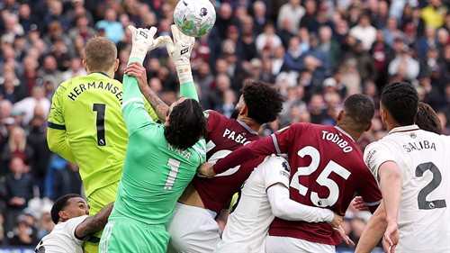 VIDEO: Watch moment furious West Ham fans kick 'Arsenal supporters' out of London Stadium after celebrating in home end
