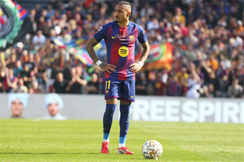 Raphinha set to return against his favourite opponent Real Madrid this weekend