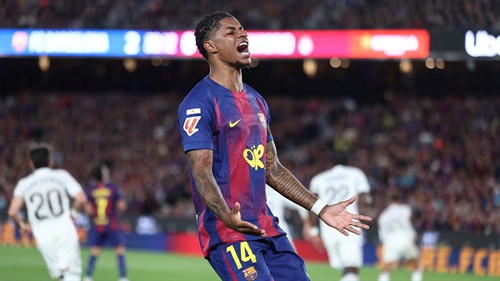 VIDEO: Rashford emulates Messi with sublime free-kick for Barca vs Real