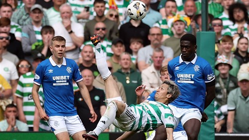 ??| Maeda scores unbelievable overhead kick as Celtic beat Rangers