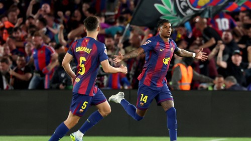 VIDEO: Rashford emulates Messi with sublime free-kick for Barca vs Real