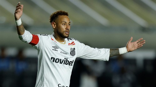 Santos in danger of losing stars after falling behind in payments